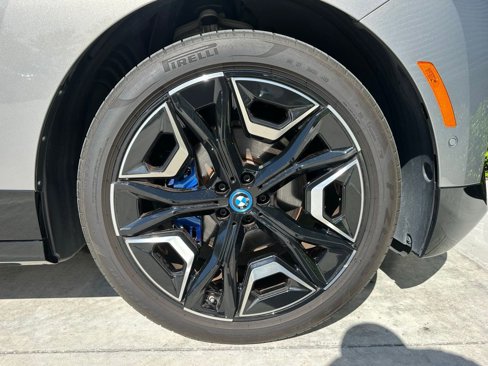 Used 2024 BMW iX xDrive50 w/ Sport Package image 37