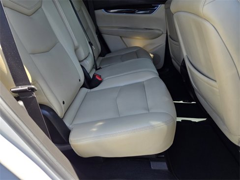 Used 2017 Cadillac XT5 FWD image 15