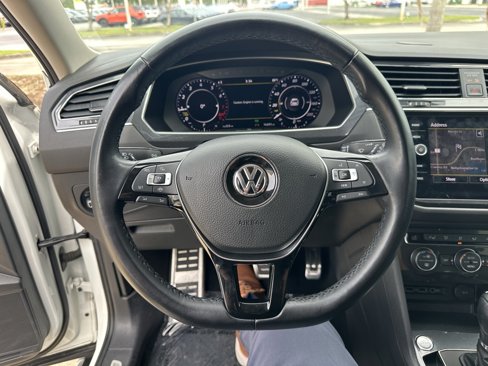 Used 2019 Volkswagen Tiguan SEL Premium image 20