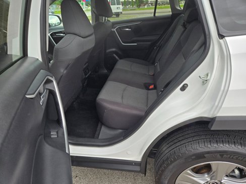 Used 2024 Toyota RAV4 XLE image 8