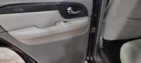 Used 2005 GMC Envoy SLE image 14