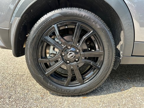 Certified 2022 Nissan Kicks SR w/ Premium Package image 17