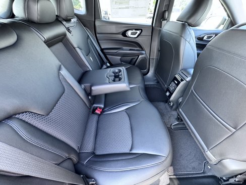 New 2026 Jeep Compass Latitude image 16