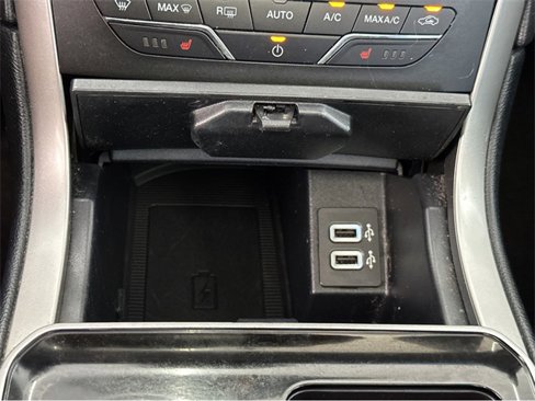 Used 2019 Ford Edge SEL w/ Equipment Group 201A image 30