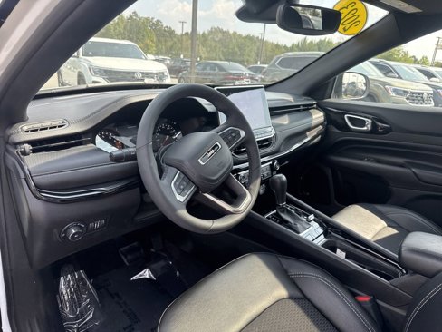 Used 2023 Jeep Compass Altitude w/ Sun and Sound Group image 10
