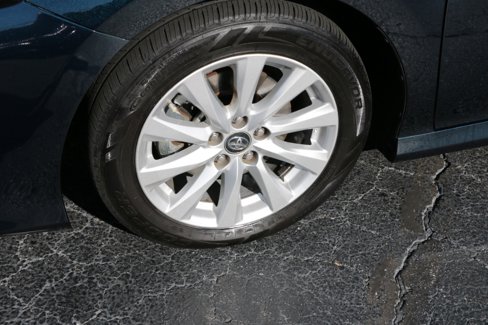 Used 2019 Toyota Camry LE image 14