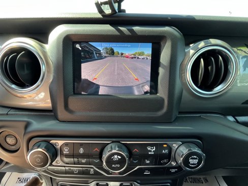 Used 2021 Jeep Gladiator Overland w/ Cold Weather Group image 8