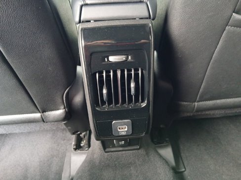 Used 2024 Jeep Compass Limited image 17