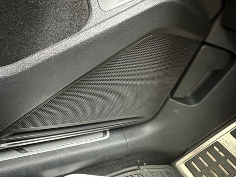 Used 2020 Volkswagen Tiguan SEL Premium R-Line image 20
