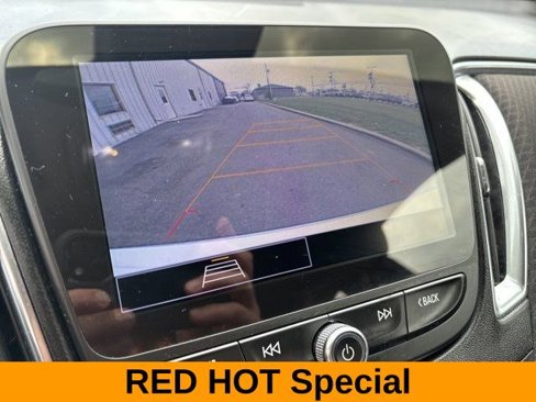 Used 2021 Chevrolet Malibu LT image 23