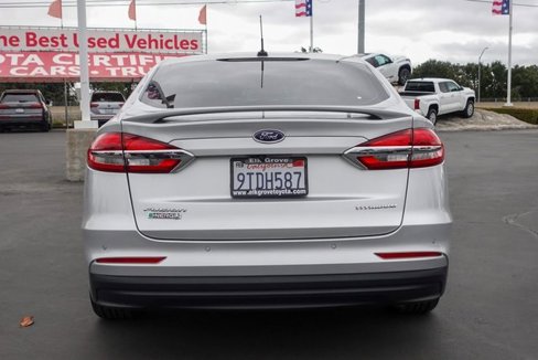Used 2019 Ford Fusion Energi Titanium image 10