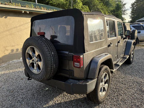 Used 2017 Jeep Wrangler Unlimited Sahara w/ Dual Top Group image 7