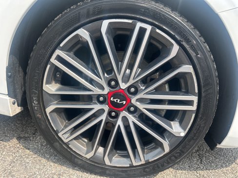 Certified 2022 Kia Forte GT w/ GT Technology Package image 20