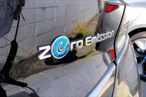 Used 2019 Nissan Leaf SV image 7