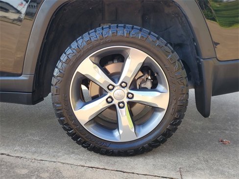 Used 2021 Jeep Grand Cherokee L Limited w/ MOPAR Finishing Package image 9