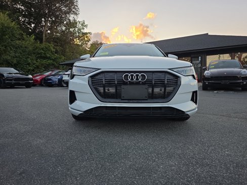 Used 2021 Audi e-tron Premium w/ Convenience Plus Package image 11