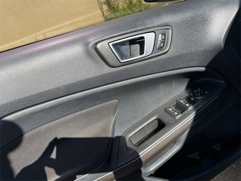 Used 2018 Ford EcoSport SE image 15
