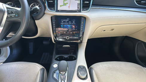 Certified 2022 INFINITI QX50 Essential image 22