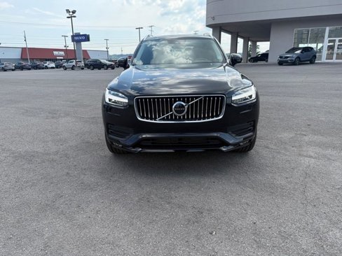 Certified 2021 Volvo XC90 T6 Momentum w/ Climate Package image 2