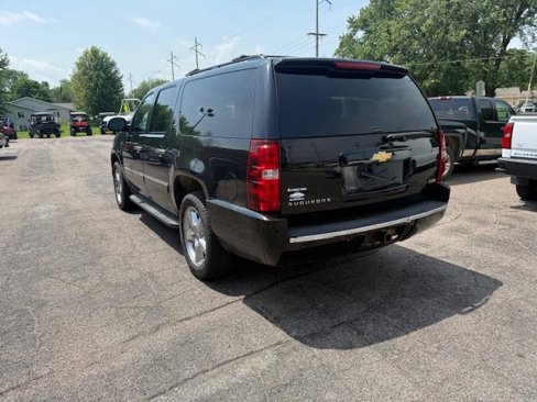 Used 2012 Chevrolet Suburban LTZ image 10