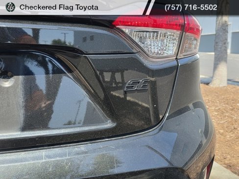 Used 2021 Toyota Corolla SE w/ Carpet Mat Package (TMS) image 8