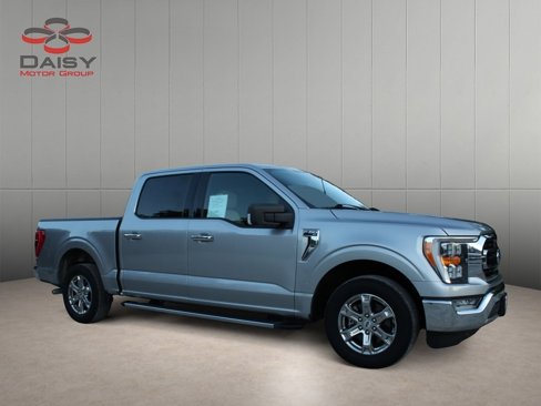 Used 2021 Ford F150 XLT w/ Equipment Group 302A High image 3