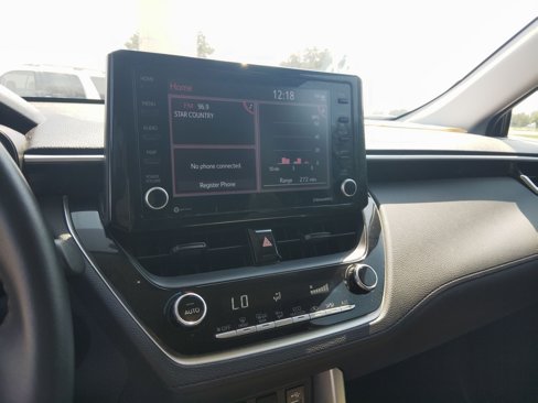 Used 2022 Toyota Corolla Cross LE image 24