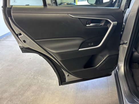 Used 2024 Toyota RAV4 XLE image 32