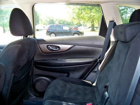 Used 2014 Nissan Rogue SV image 35
