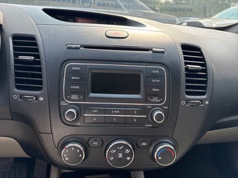 Used 2015 Kia Forte EX image 10