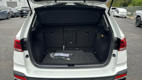 Used 2022 Volkswagen Taos SE image 19