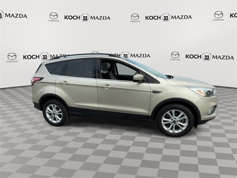 Used 2018 Ford Escape SE w/ SE Sync 3 Package image 9