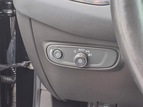 Used 2019 Chevrolet Equinox LT image 16