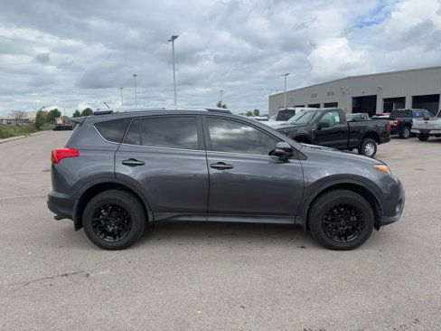 Used 2015 Toyota RAV4 XLE image 18