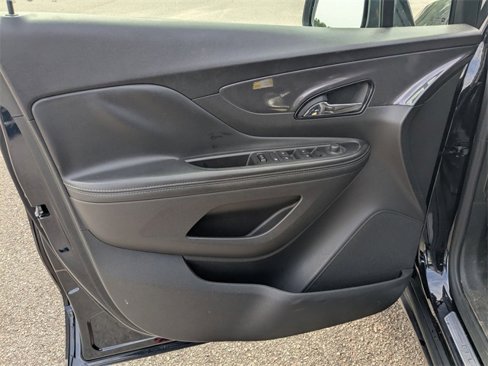 Used 2021 Buick Encore Preferred w/ Safety Package image 11