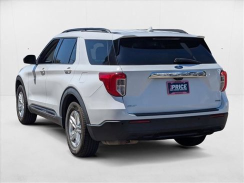 Used 2020 Ford Explorer XLT image 8