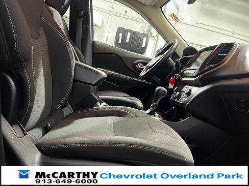 Used 2016 Jeep Cherokee Latitude image 26