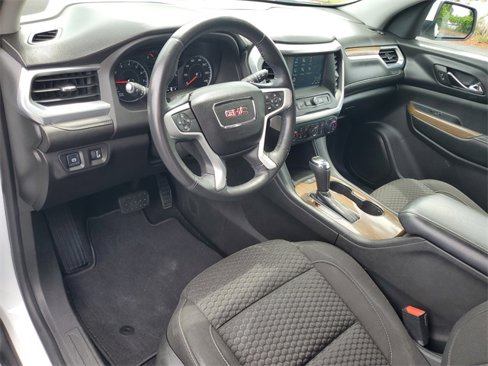 Used 2017 GMC Acadia SLE image 19