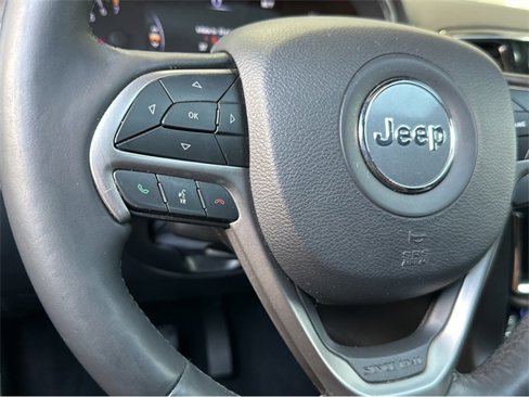Used 2019 Jeep Grand Cherokee Altitude image 24