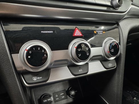 Used 2019 Hyundai Elantra SE image 8