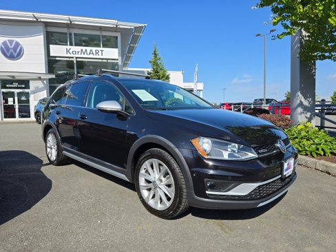 Used 2017 Volkswagen Golf Alltrack S image 1