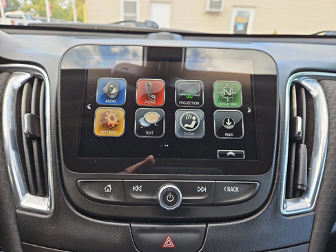 Used 2018 Chevrolet Malibu LT image 19
