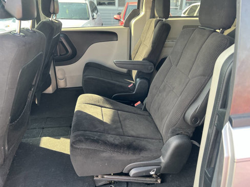 Used 2013 Dodge Grand Caravan SE image 10