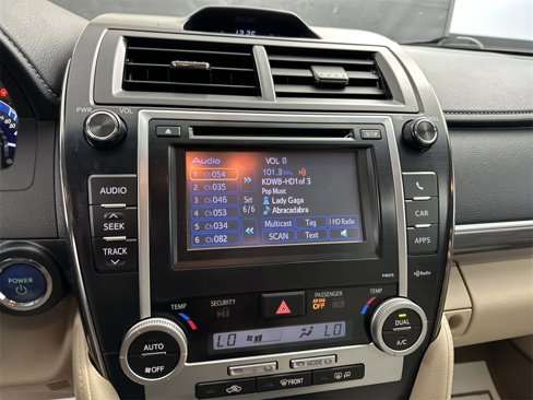 Used 2013 Toyota Camry XLE image 12