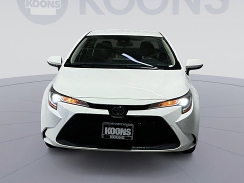 Used 2022 Toyota Corolla LE image 19