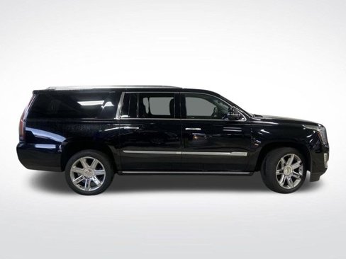 Used 2018 Cadillac Escalade ESV Premium Luxury image 2