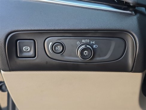 Certified 2018 Buick Enclave Essence image 18