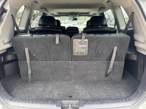 Used 2011 Toyota Highlander SE image 19