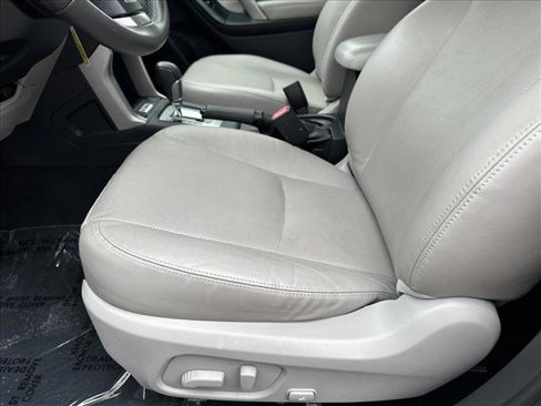 Used 2016 Subaru Forester 2.5i Limited image 12