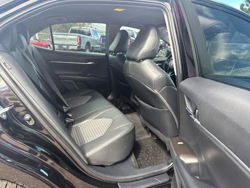 Used 2022 Toyota Camry SE image 21